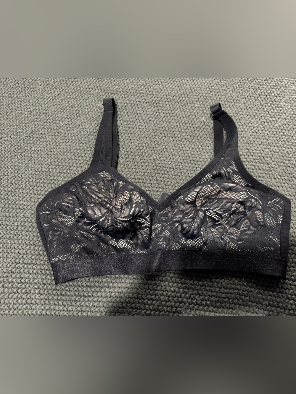 Sheer Lace Wireless Bra - Black
